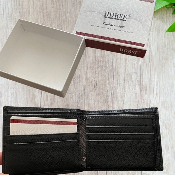 Brand New in box Men’s Wallet - Picture 2 of 6